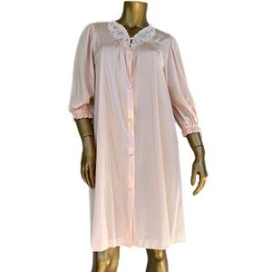Vintage LORRAINE Antron 3 nylon floral embroidered Pink Nightgown size S, USA